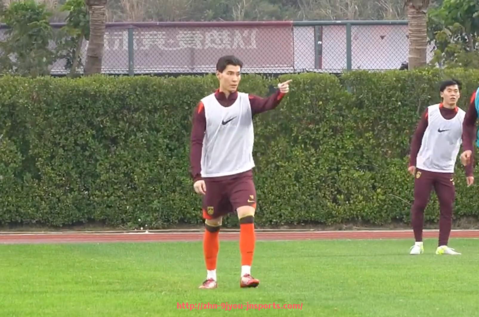 J9九游会登录入口-世俱杯比赛暂停期间裁判职责明确与指令执行机制